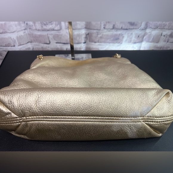 Michael Kors Jet Set Chain Large Shoulder Tote Pale Gold Metallic Leather - Picture 6 of 15